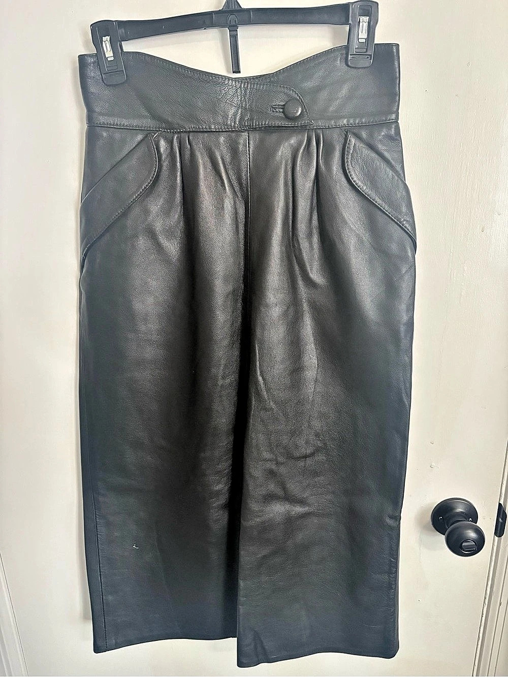 Women's 1980s Vintage Leather Pencil Skirt with Button detail small